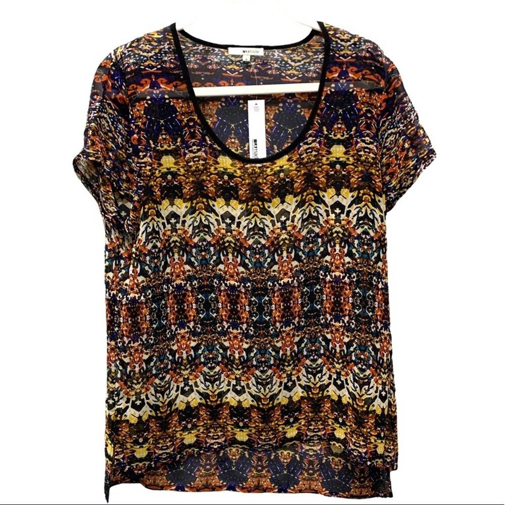 New LA Made top blouse geometric pattern shear‎ size Medium short sleeve